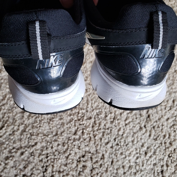 Nike Training In Season TR2 Sneaker Shoes - Picture 8 of 8